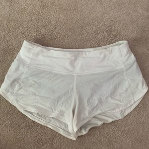 White Lululemon Low-Rise Shirt 2.5”